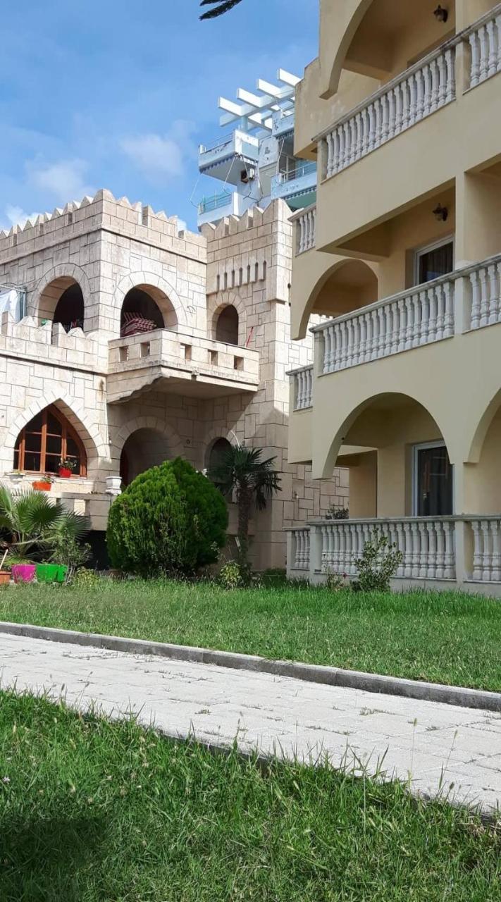 Castle Hotel Himare Exterior foto