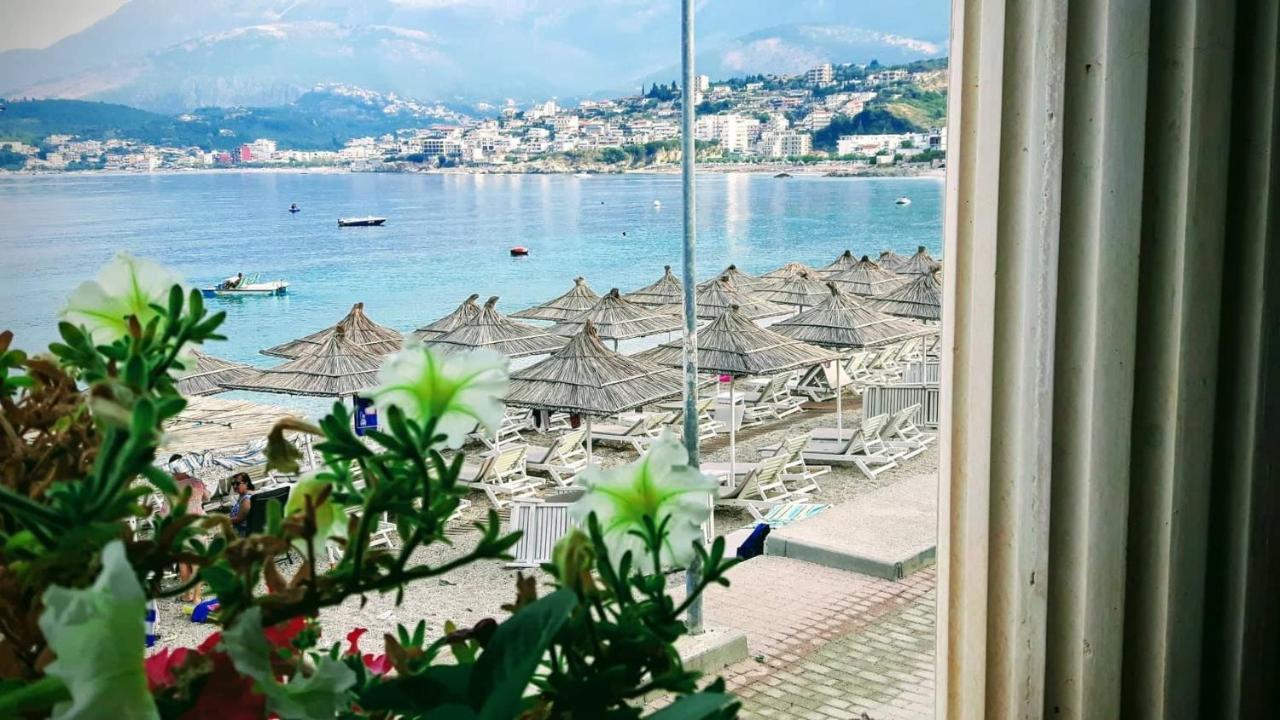 Castle Hotel Himare Exterior foto